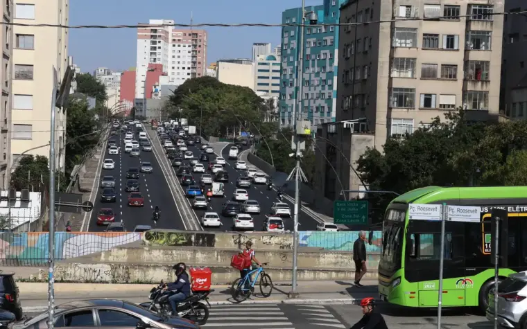 Crédito facilitado para entregadores adquirirem motos e bicicletas