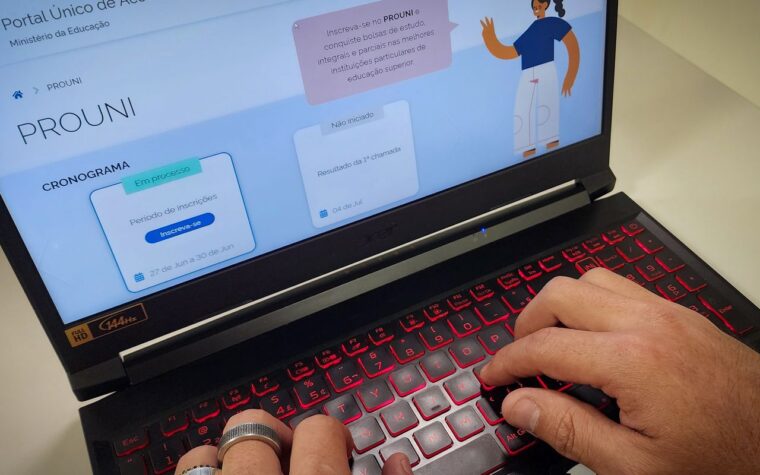 Prazo do Prouni para confirmação de dados encerra nesta sexta-feira