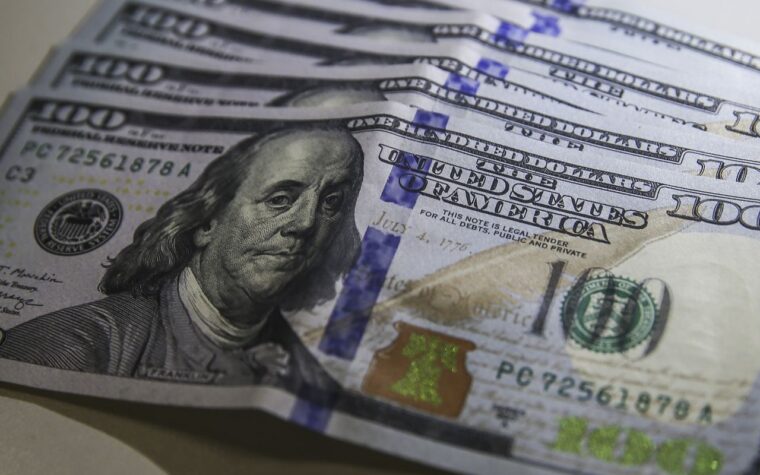Dólar registra leve queda semanal após estabilidade em R$ 5,08