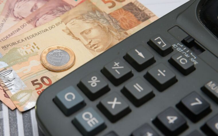Inflação projetada pelo mercado cai para 5,16%, aponta Boletim Focus