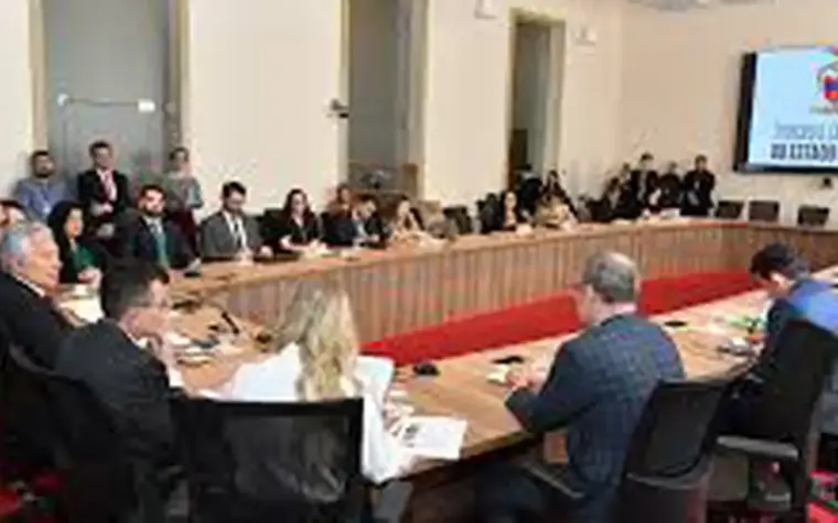CNDH desenvolve proposta para combater discurso de ódio no Brasil