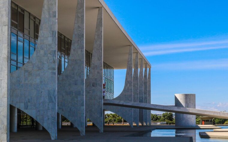 Brasil avalia adotar reciprocidade em resposta a medidas dos EUA