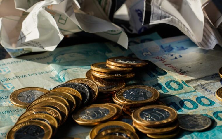Crescimento econômico de maio é impulsionado por consumo familiar