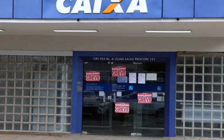 Greve nacional afeta atendimento na Caixa e no Banco do Brasil