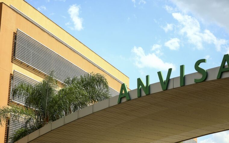 Anvisa suspende venda de lotes irregulares de remédio para esclerose