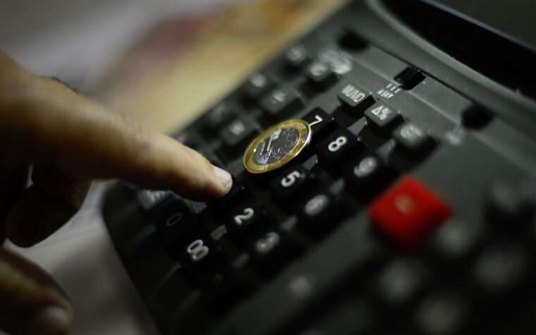 Dívida Pública Federal se mantém estável e alcança R$ 9,29 trilhões