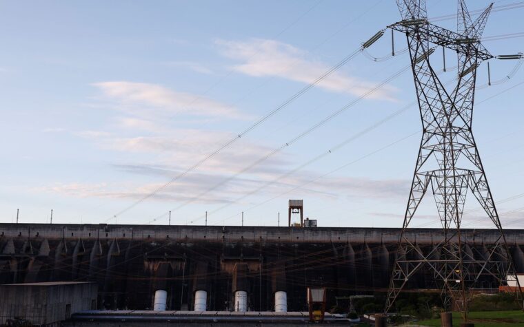 Contas de luz ficam mais baratas em outubro com retorno da bandeira verde