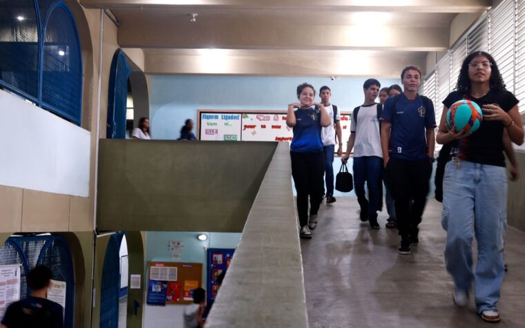 Sexta parcela do Pé-de-Meia é liberada para estudantes hoje