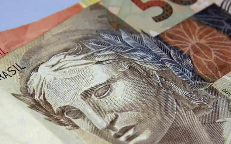 Saques na poupança alcançam R$ 10,5 bilhões em agosto no Brasil