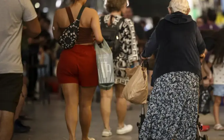 Economistas alertam para impacto social com corte de gastos públicos