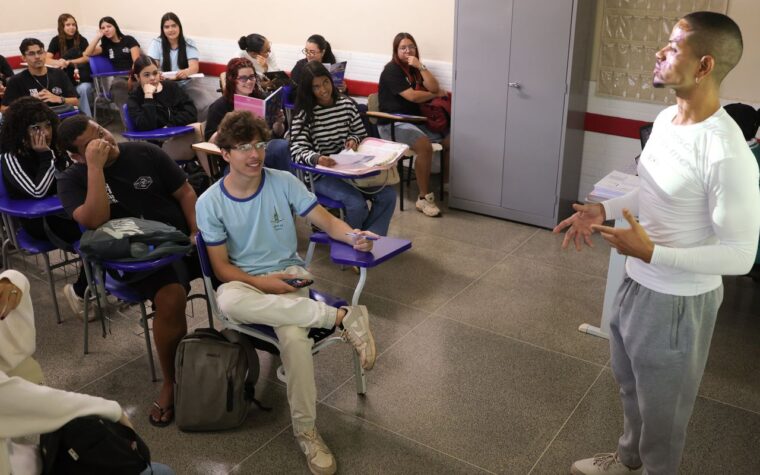 Enem 2026 exige escolha do idioma da prova após inscrição automática