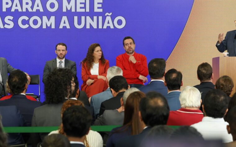 Governo anuncia perdão de dívidas e aumento no teto do MEI